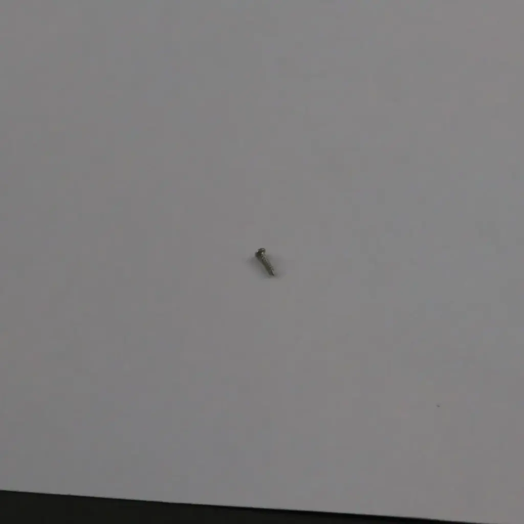 Parafusos com cabeça redonda auto-roscante (M1.2*5mm)