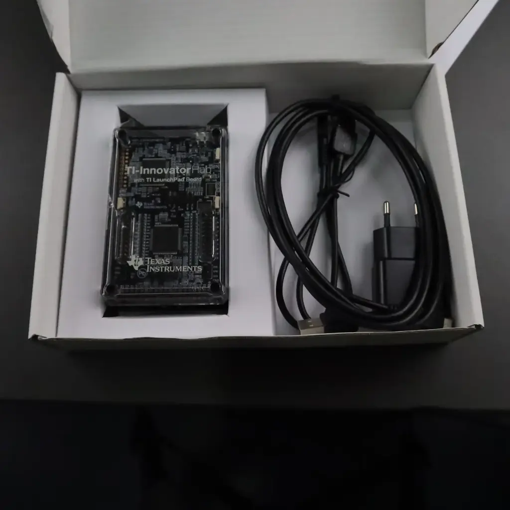 TI - Innovator Hub Kit, com 3 cabos e carregador